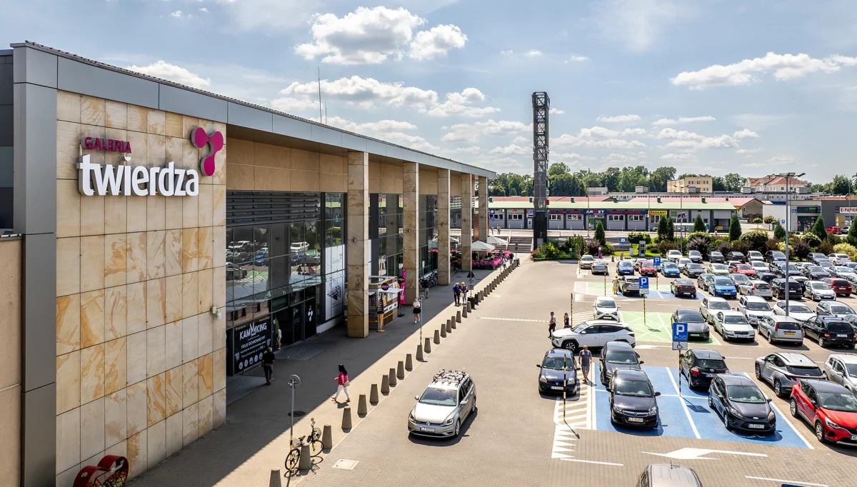 zdjęcie galerii twierdzy zamość z parkingiem