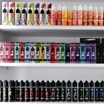 Wnętrze sklepu Liquid Jungle w Galerii Echo w Kielcach, widok od strony korytarza