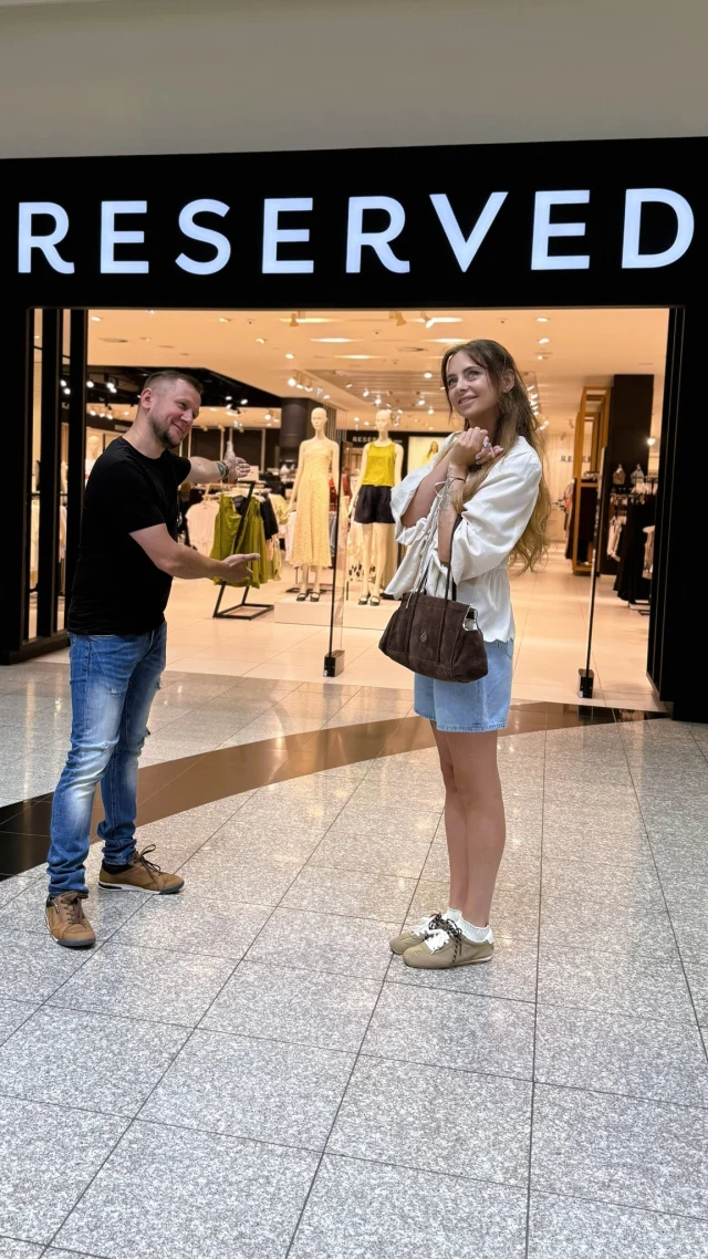 Zakupy we dwoje to niezły test związku. 🤭

Kto u Was pierwszy pyta:
„Możemy już iść?” 😅

📍 Wpadnijcie do @reserved w Galerii Twierdza!

#GaleriaTwierdza #Zamość #Reserved #Moda #Zakupy #Styl #NowaKolekcja
Galeria Twierdza | Zamość | Reserved | Moda | Zakupy | Styl | Nowa Kolekcja