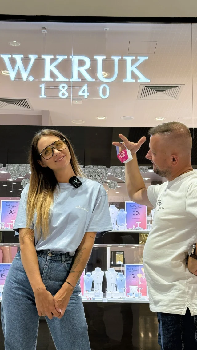 Nie mówimy, że to idealny pretekst do zakupów... 👀

...ale promocja Back to Office w @wkruk1840 zdecydowanie ułatwia podjęcie decyzji. 

Elegancka biżuteria, ponadczasowe dodatki i stylowe zegarki czekają na nowych właścicieli, a na wybrane produkty obowiązuje -15%. ✨

To co... może jednak znajdzie się jeszcze odrobina miejsca w koszyku? 

#GaleriaTwierdza #Zamość #WKruk #Biżuteria #Pierścionki #Zegarki #Dodatki #Promocja 
Galeria Twierdza | Zamość | W Kruk | Biżuteria | Zegarki | Promocja | Pierścionki | Dodatki